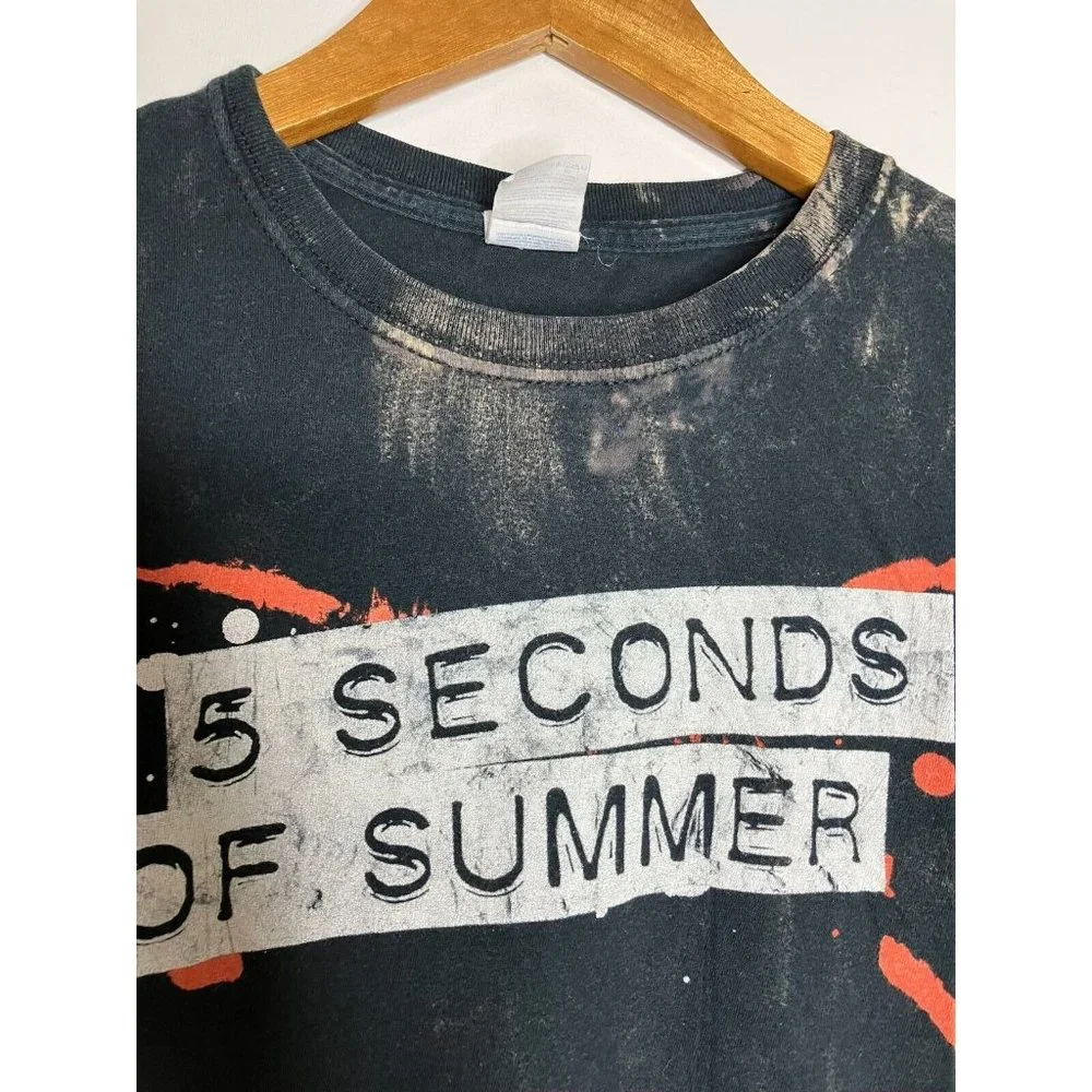 5 Seconds Of Summer 2015 Tour T-Shirt Womens Size Small Distressed - Picture 3 of 8